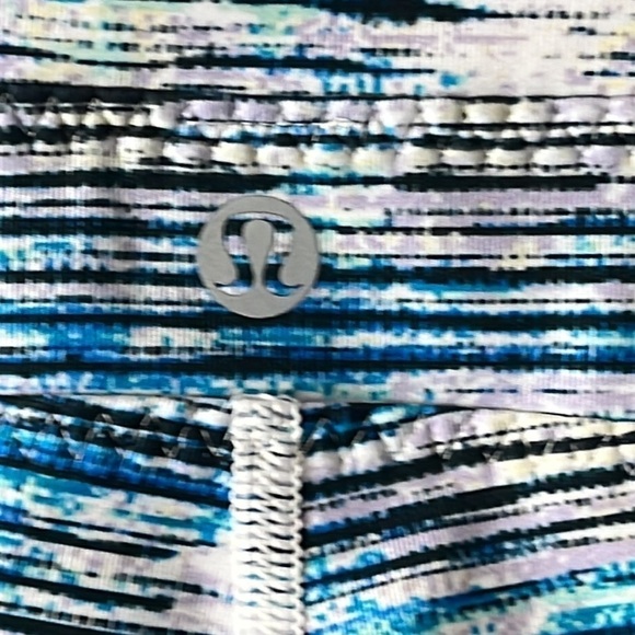 Lululemon Real Quick Tights in Blurry Belle Multi Blue  Women's 4 Ankle Crop 24" - Picture 11 of 15